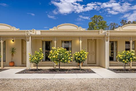 acacia terraces echuca|ACACIA TERRACES